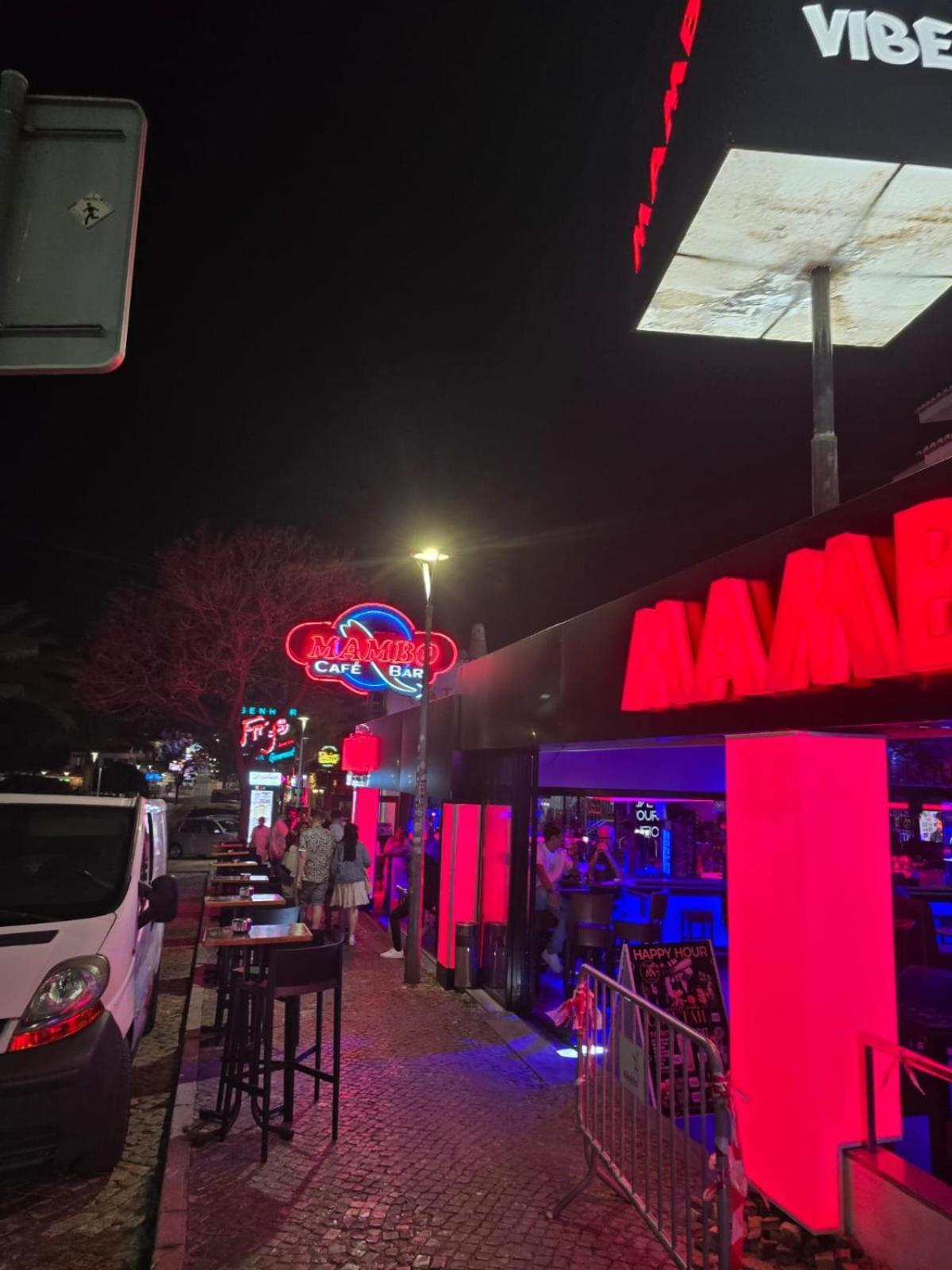 Studio Rua Dos Bares Em البوفيرا المظهر الخارجي الصورة